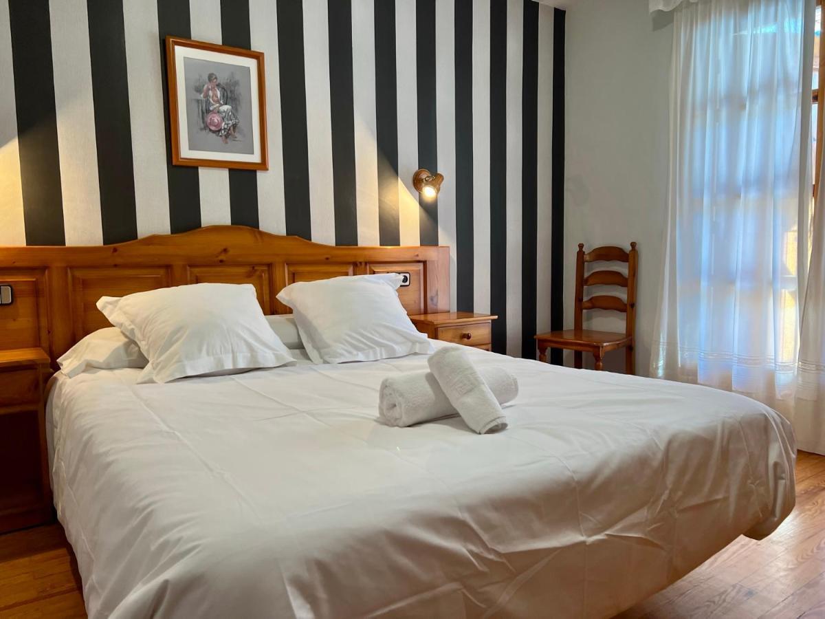Hotel Eriste Zewnętrze zdjęcie